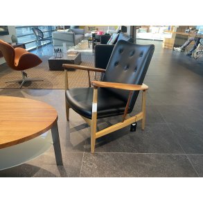 Finn Juhl Kettelhut L�nestol, Valn�d/Eg, Sort L�der