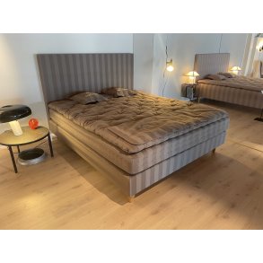 Saffron Luna Seng, 180x210cm, Tobacco, Medium/H�rd, Med sengegavl